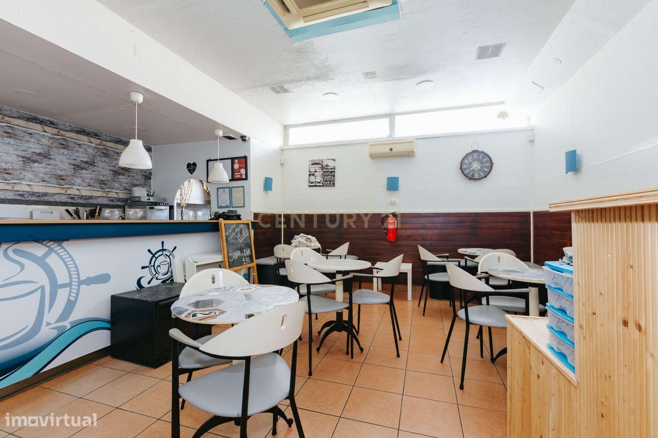 Café pronto a funcionar num centro comercial, Cidade de Sol- Barreiro - Grande imagem: 5/12
