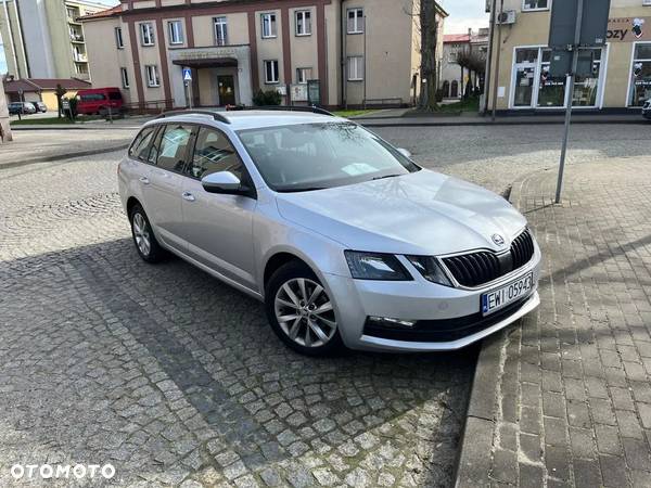 Skoda Octavia 1.6 TDI Ambition DSG - 1