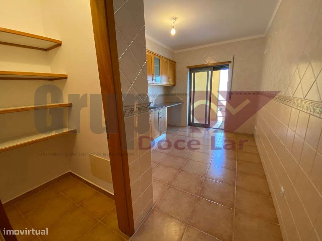 Apartamento T1 com Parqueamento em Santana (Sesimbra) - Grande imagem: 4/22