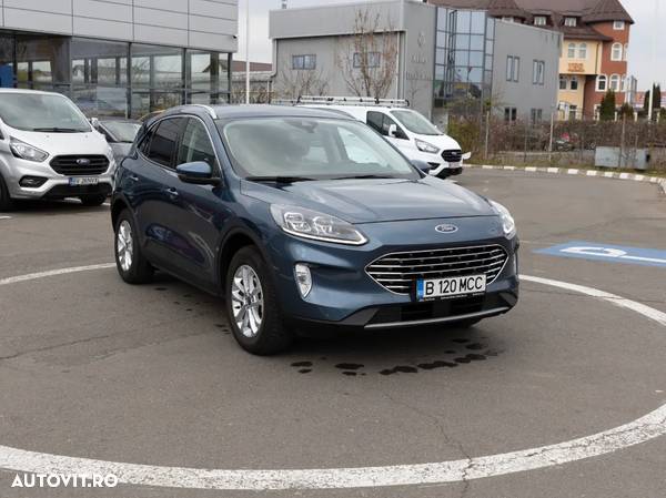 Ford Kuga - 1