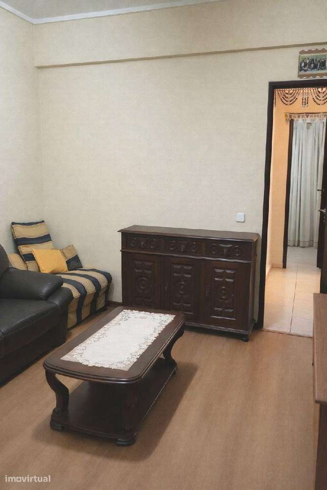 T2 com Potencial em Santo António dos Cavaleiros – Bons Acessos... - Grande imagem: 5/11