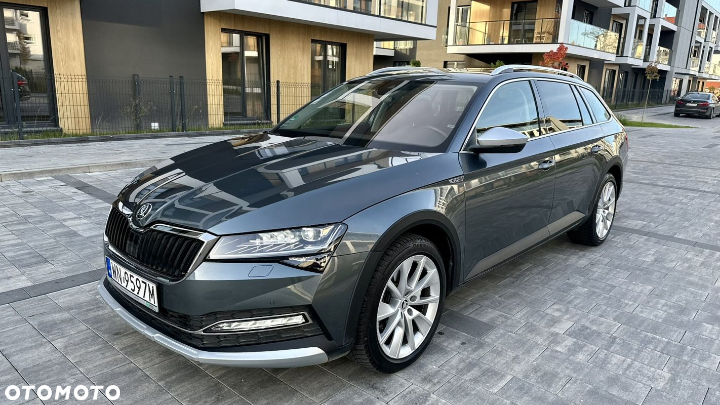 Skoda Superb Combi 2.0 TDI 4x4 DSG Scout - 2