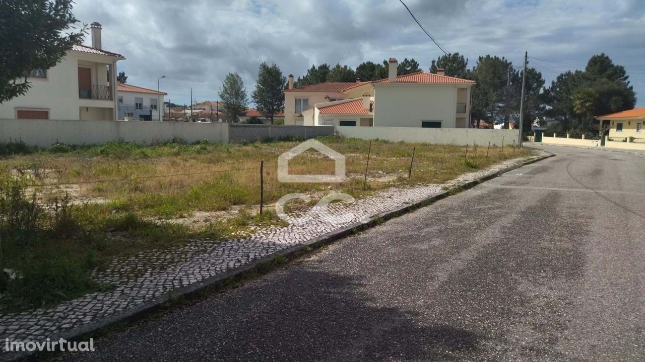 Lote de terreno com 368m2 de área.