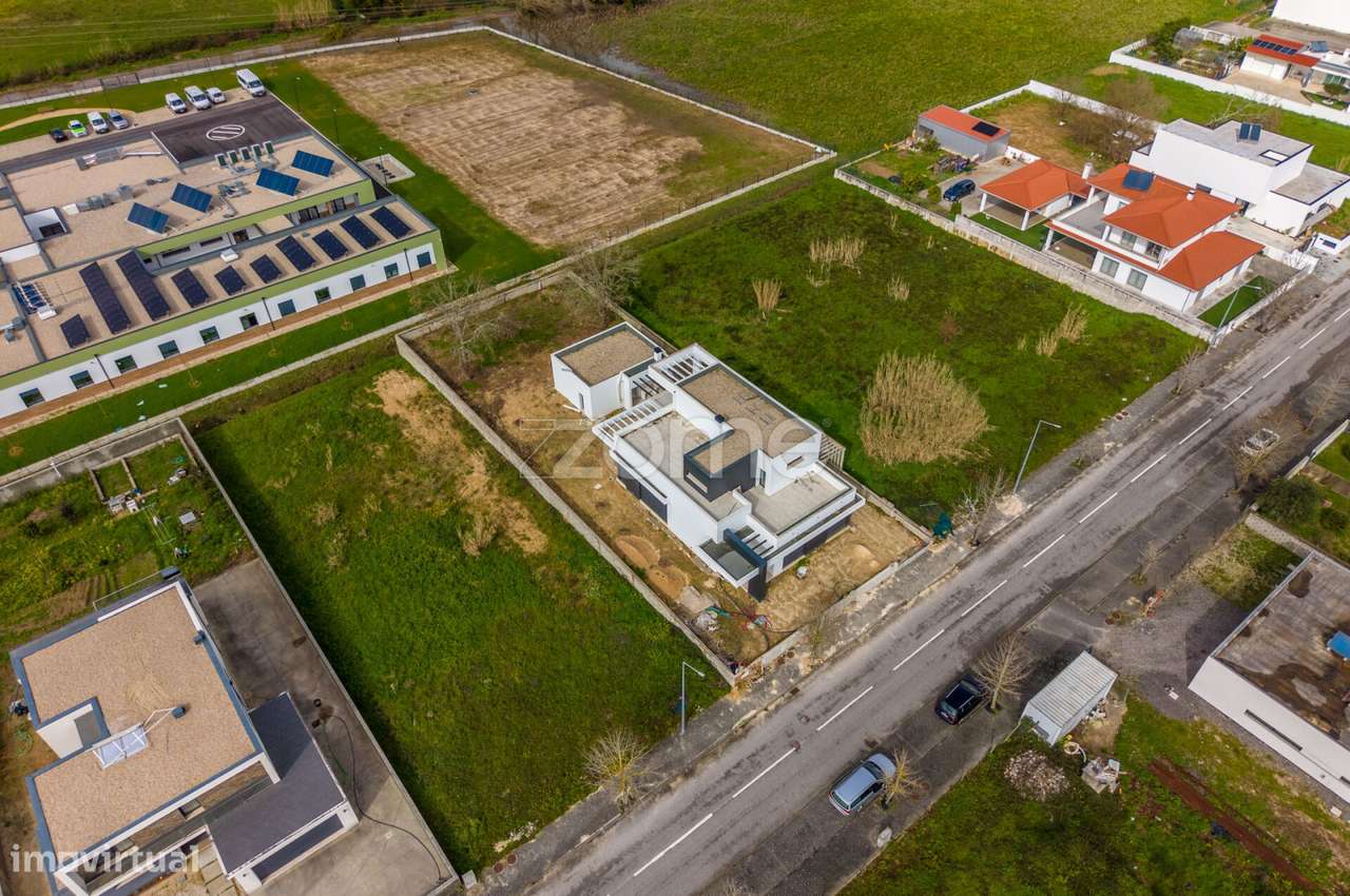 Moradia T3 - Leiria-24