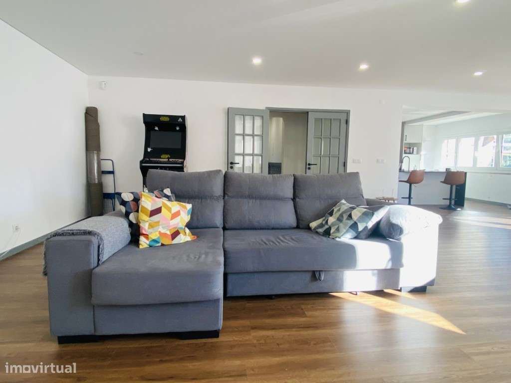 Moradia T3 com Piscina em Sesimbra-15