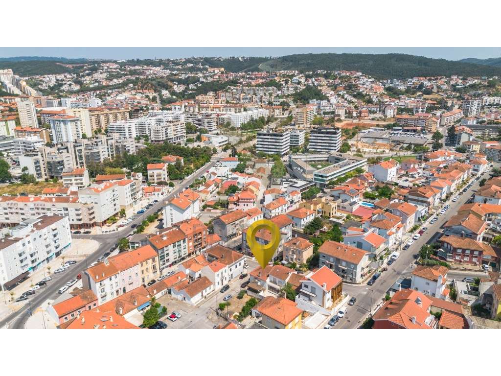 Moradia T8 no Bairro Norton de Matos-49