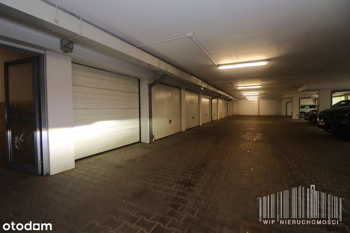 Komfortowy apartament z garażem i dużym tarasem, 2002 rok-17