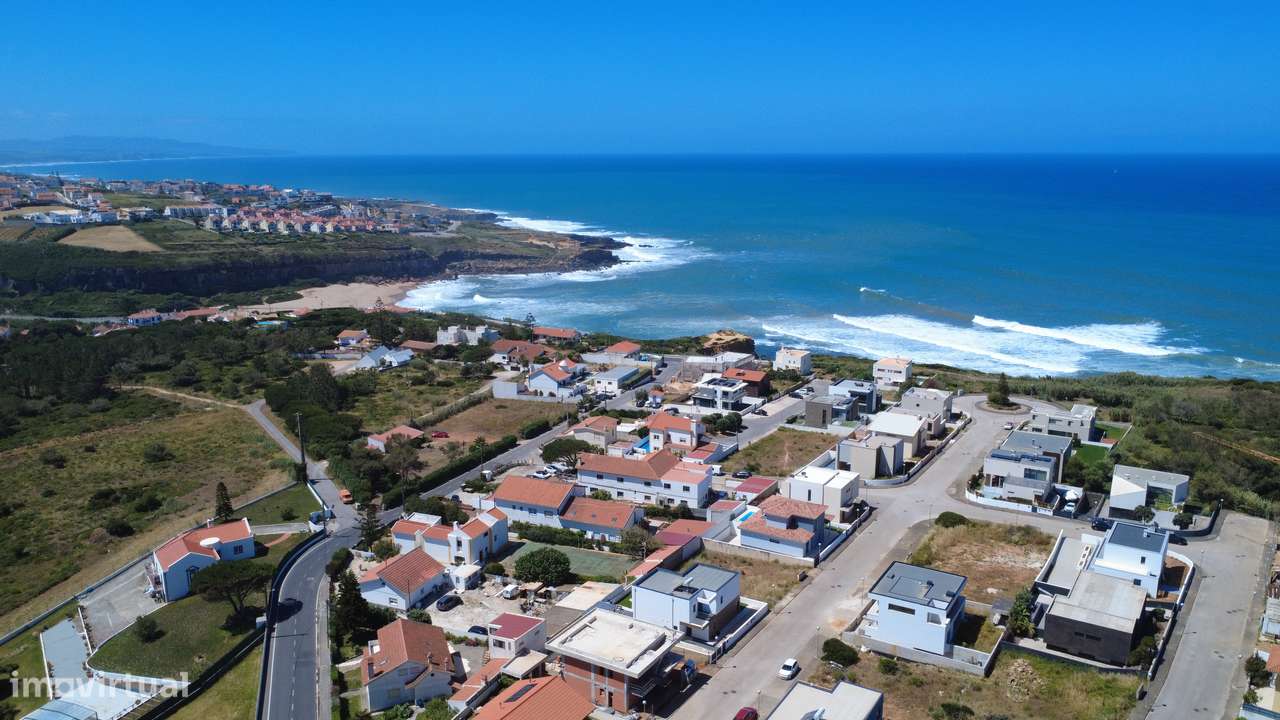 Moradia Isolada T3 com Garagem e Vista Mar, a 3 minutos da Praia-39