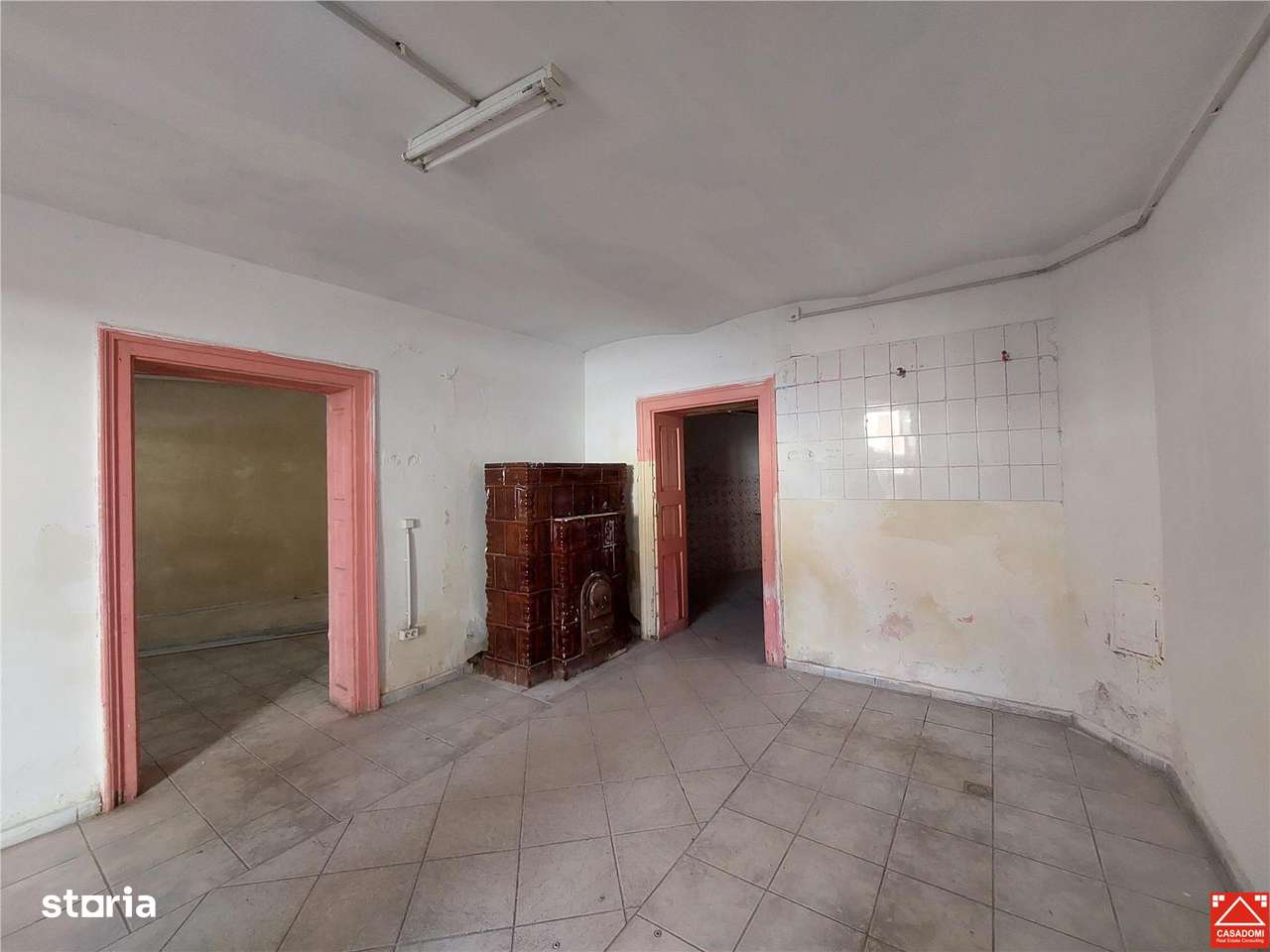 Casa cu spatiu comercial, zona Intim-11