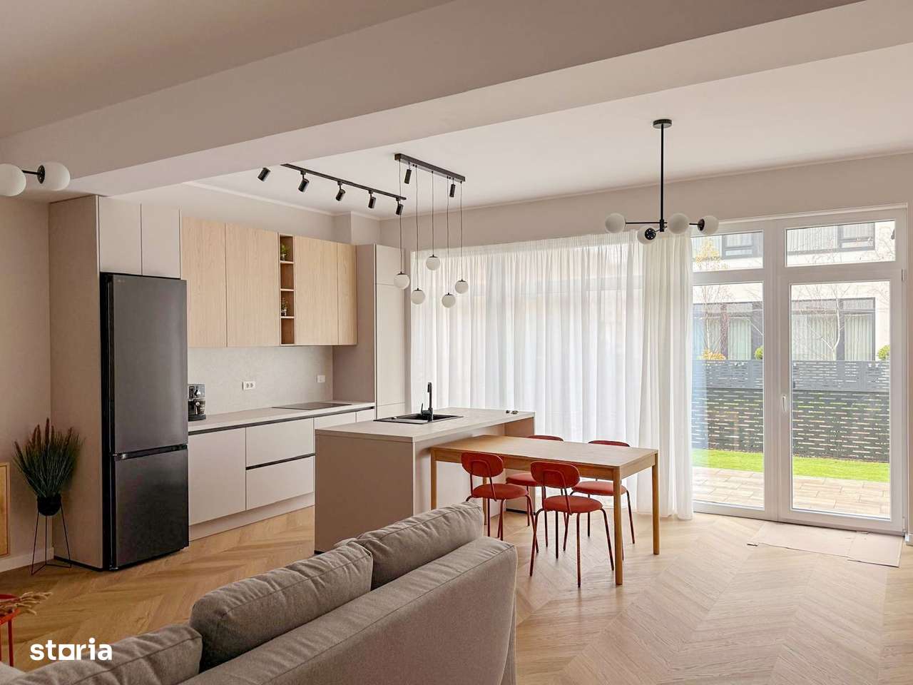 3 CAMERE | CATTED Family | CURTE 35mp | ROND OMV | PIPERA | DESIGN - Imagine principală: 1/11