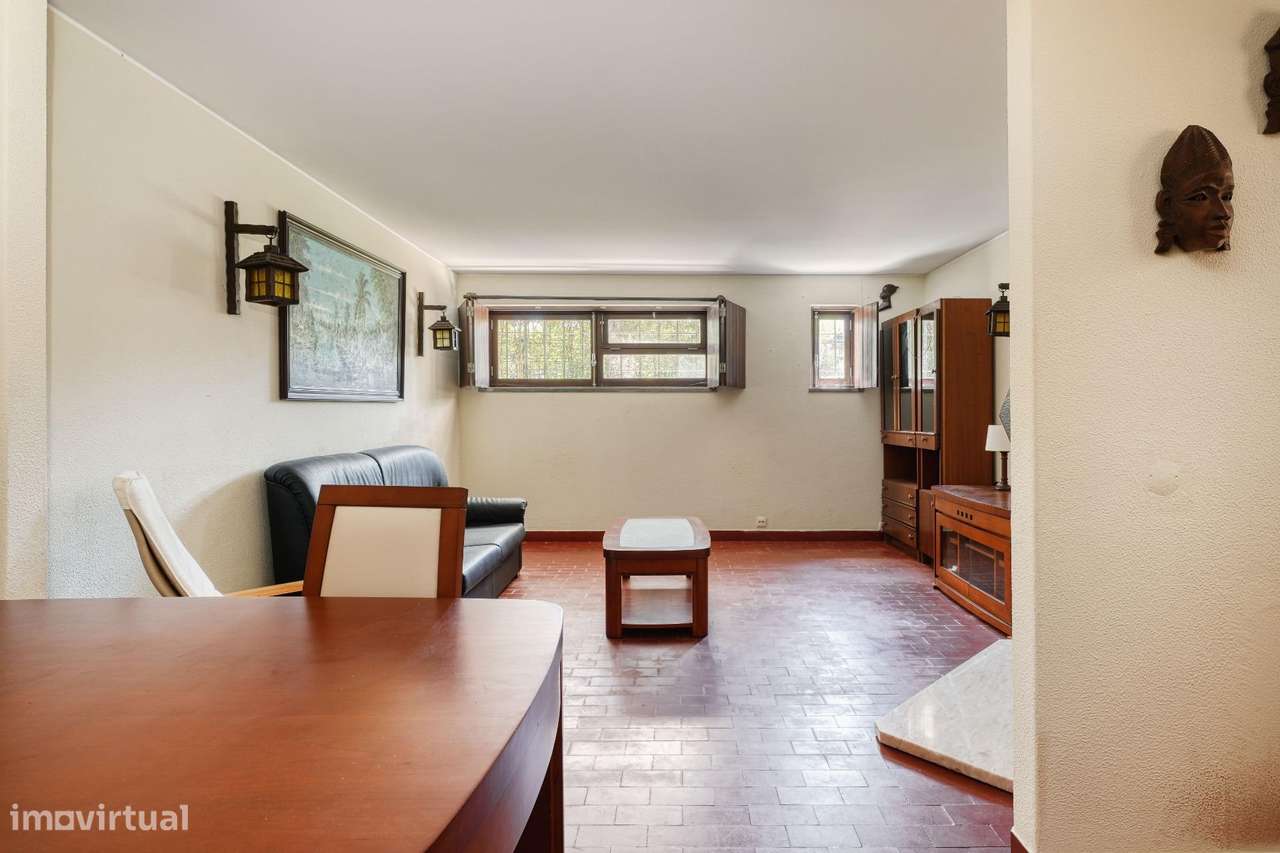 Moradia independente T8 com jardim, pomar e garagem | Nova Oeiras-11