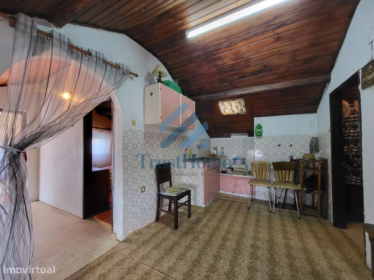 T4 com bastante potencial na Tojeira (Magoito) a 9min da praia...-17