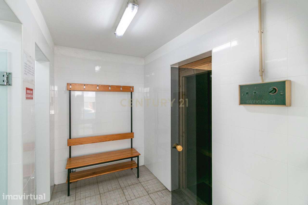 Moradia T4 em Condomínio Privado na Venda do Pinheiro-40