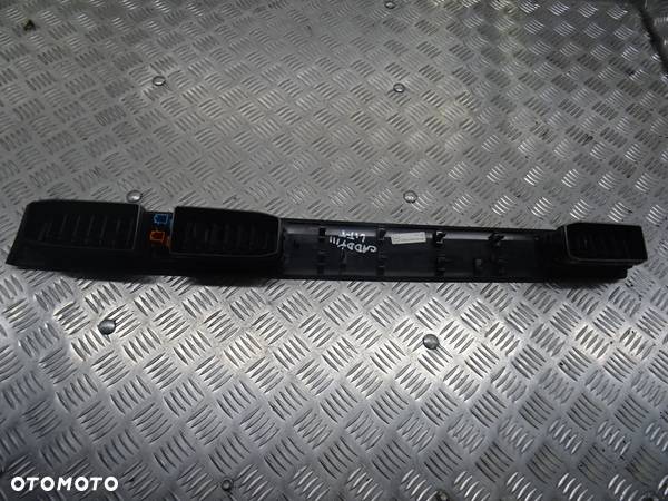 VW CADDY III LIFT 15-20 2K5 2.0 TDI DEKOR LISTWA KONSOLI - 7