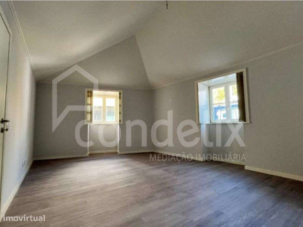 T1 com lugar de garagem e arrumo na Foz Velha - Grande imagem: 5/8