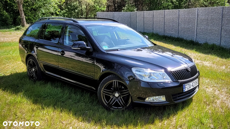 Skoda Octavia Combi 2.0 TDI CR DPF RS - 3