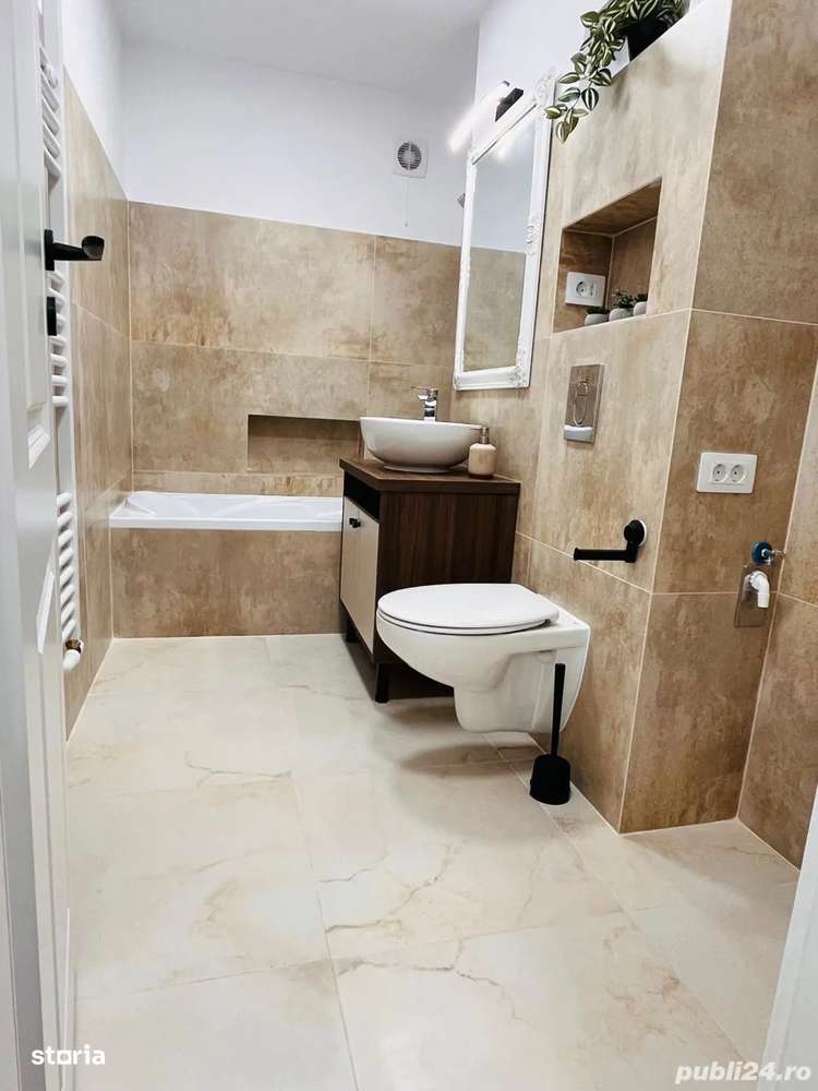 Vanzare Apartament cu 3 camere, zona Tiglina 1 - Imagine principală: 2/5