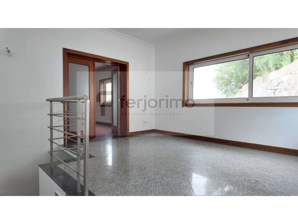 Magnífica Moradia, em zona tranquila-35