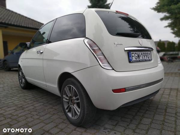 Lancia Ypsilon - 6