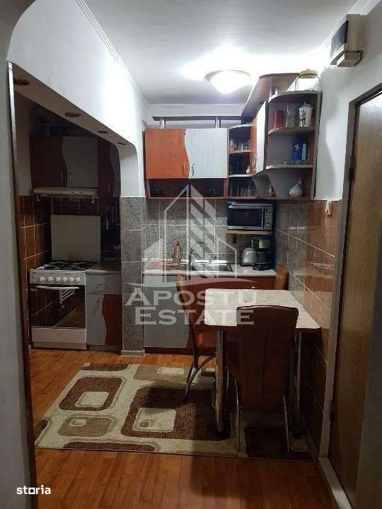 Apartament  cu 2 camere, decomandat, situat in  zona Iosefin - Imagine principală: 5/9