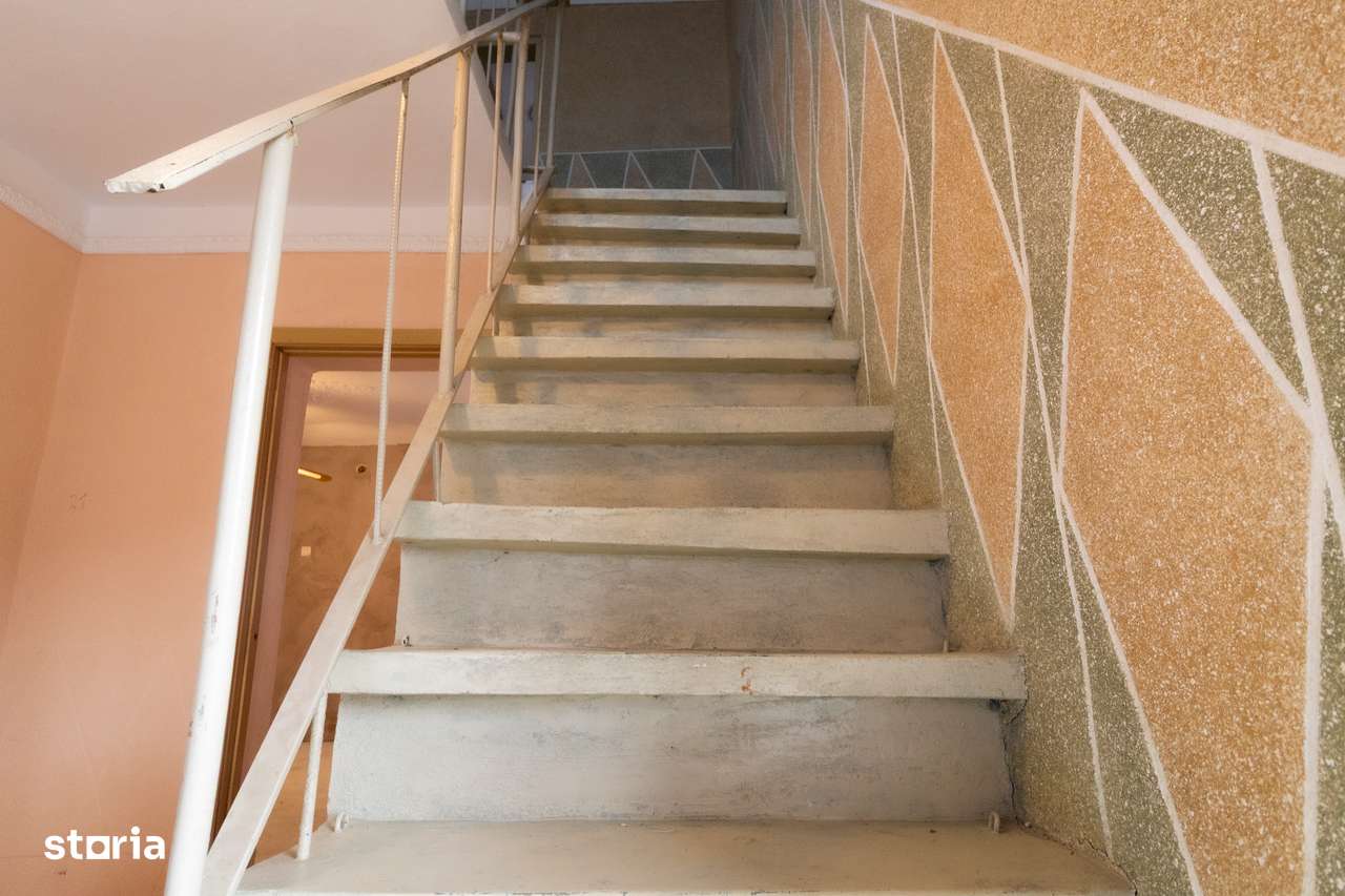 Ocazie-Casa de renovat. 8 camere langa Oltenita-Lac in spatele curtii. - Imagine principală: 5/20