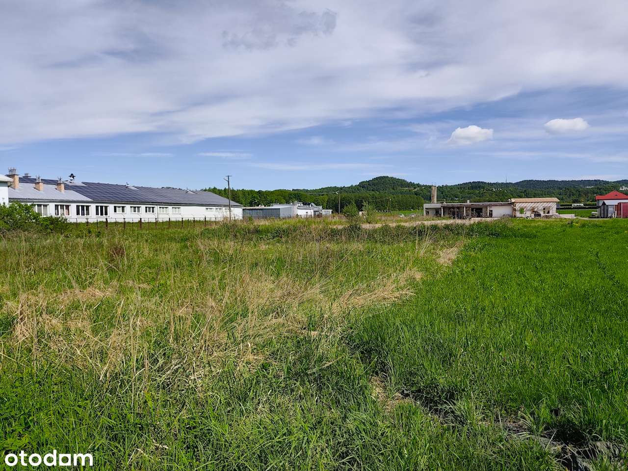 Działka inwestycyjna z budynkiem — cena obniżona aż do 720 000 zł! - Pełny obrazek: 1/4