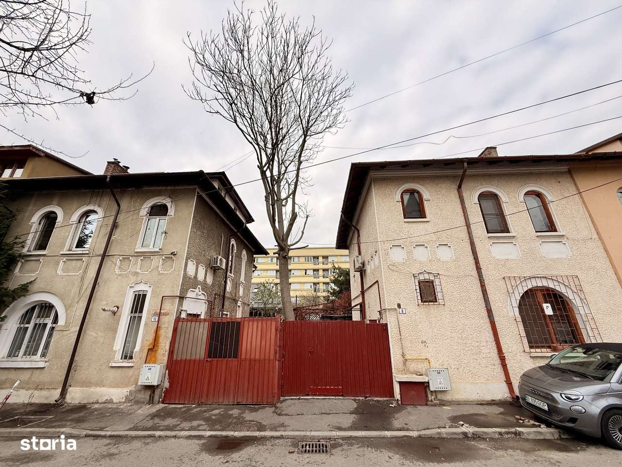 Vila 200 mp desfasurati cartier de case Belvedere Regie-5