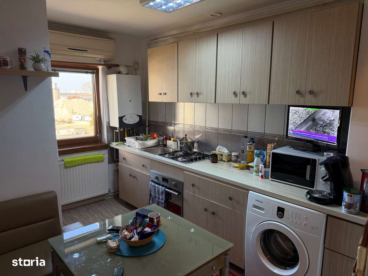 Apartament  cu 2camere,decomandate,Zona Carpati 2-0