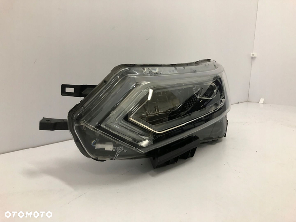 NISSAN QASHQAI J11 II LIFT FULL LED LAMPA LEWY PRZÓD 100-19011 - 2