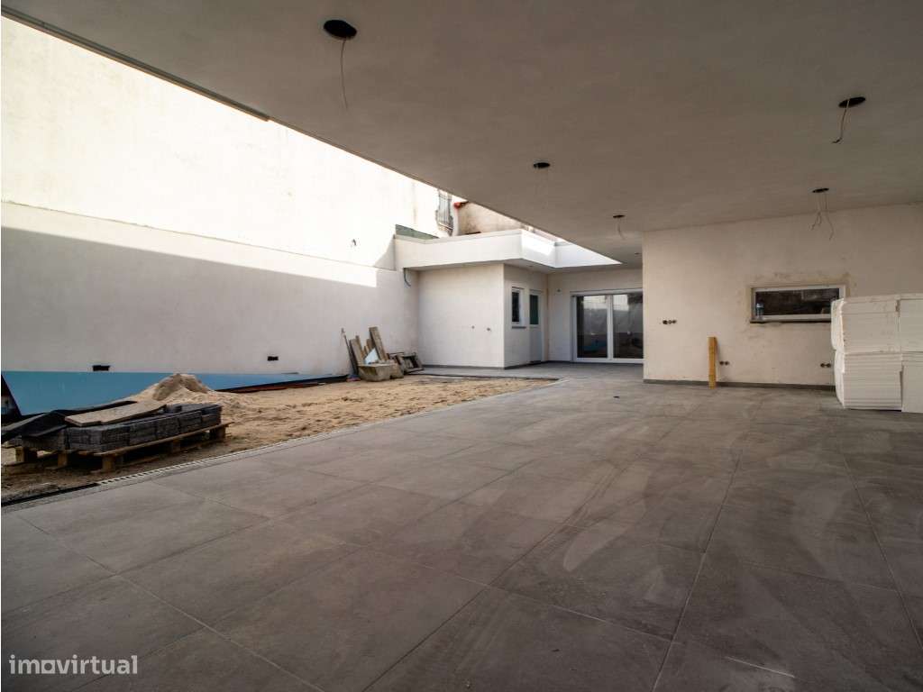 Moradia totalmente remodelada-7