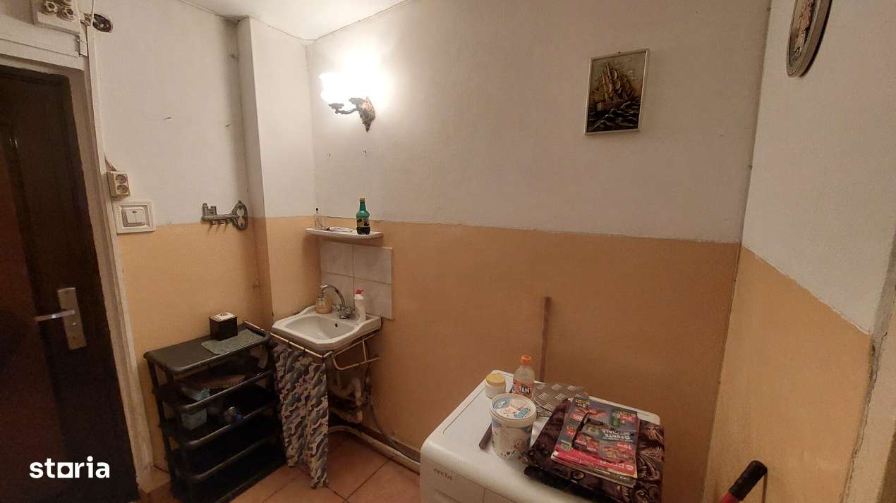 Camera de camin, 20mp, parter, cartier Sarari, zona Liceul Henri Coand - Imagine principală: 3/4