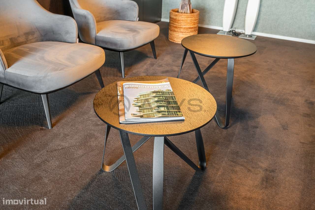 Escritório com armazém/pavilhão - Grande imagem: 5/13