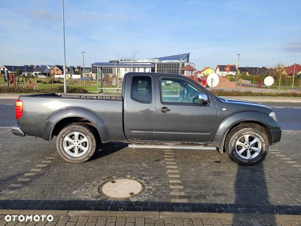 Nissan Navara 2.5 TDi Sport / LE - 6