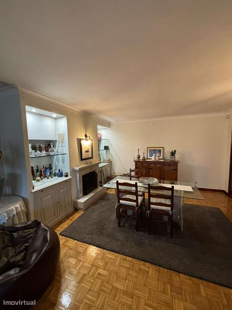 Bom T4 c/ terraço/varandas/nascente poente, a 5 minutos a pé do metro-16