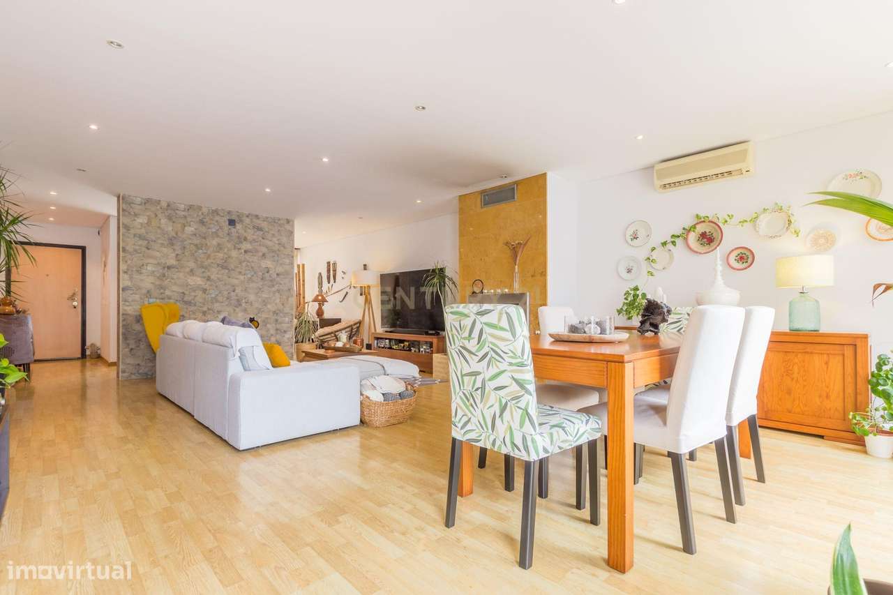 Espetacular Moradia com Piscina e Garagem no Barreiro, Setúbal - Grande imagem: 5/39