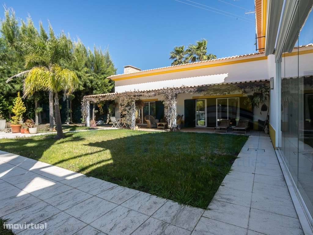 Moradia T5 com Jardim e Piscina + Lote Urbano para construção - Cas...-39
