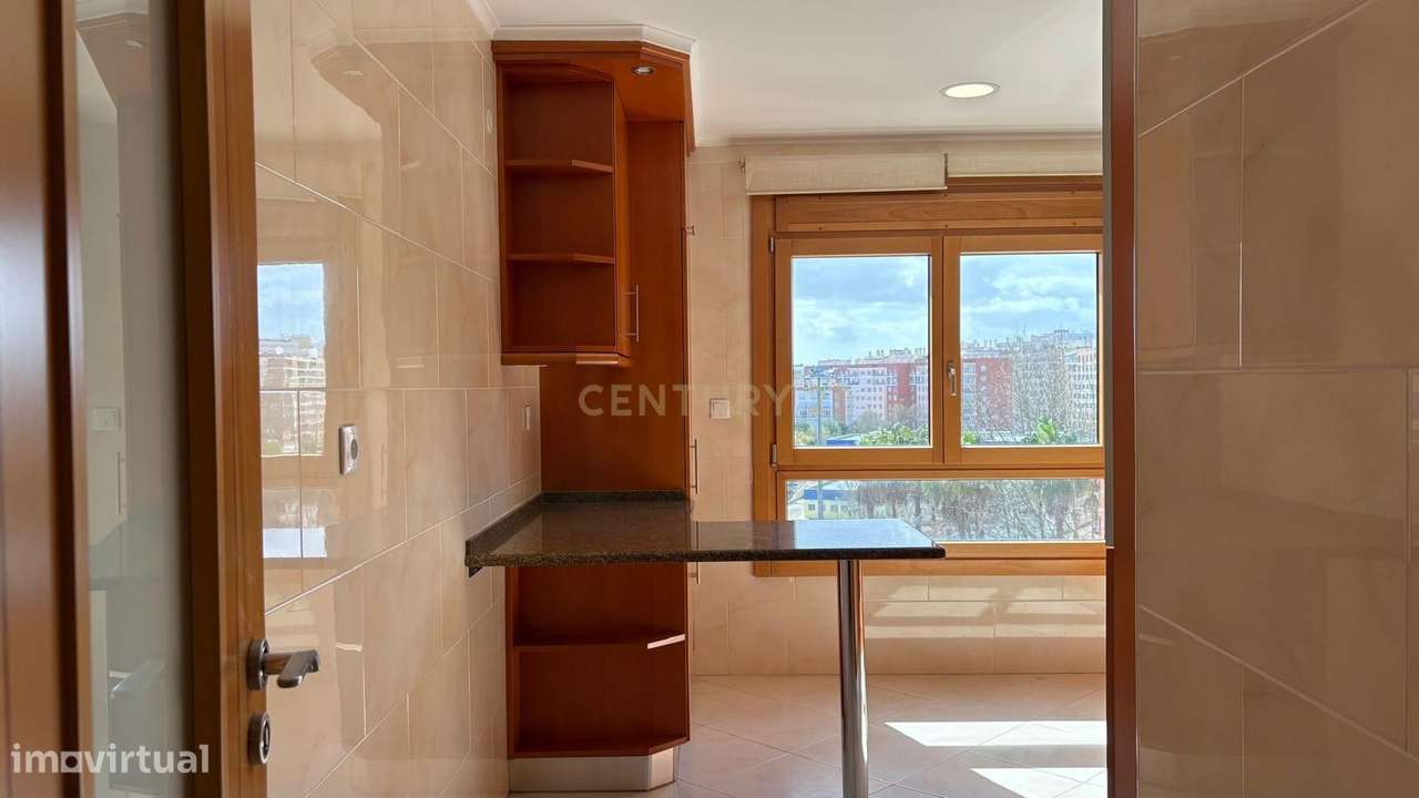 EXCELENTE APARTAMENTO T3 NAS COLINAS DO CRUZEIRO, ODIVELAS - Grande imagem: 3/37