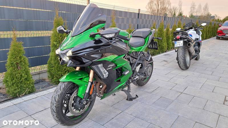 Kawasaki Ninja H2 SX - 23