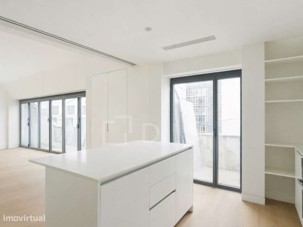Penthouse T3 com varanda ampla e garagem privada, em Lisboa - Grande imagem: 4/44