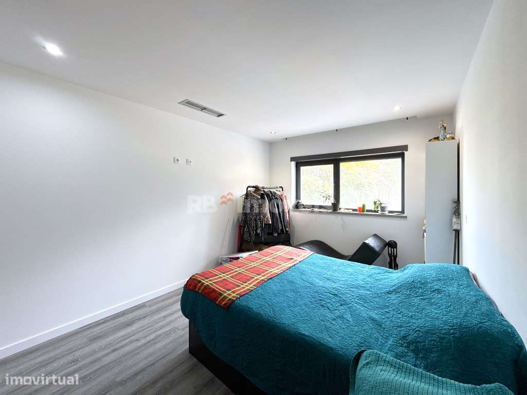 Apartamento T3 em condomínio privado com piscina-31