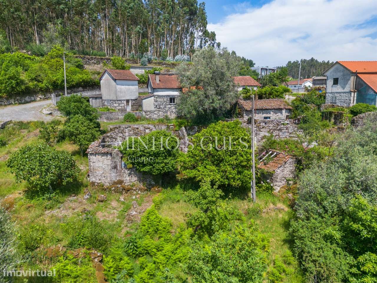 Terreno (700m2) c/ Ruína em Serzedelo – Póvoa de Lanhoso-11