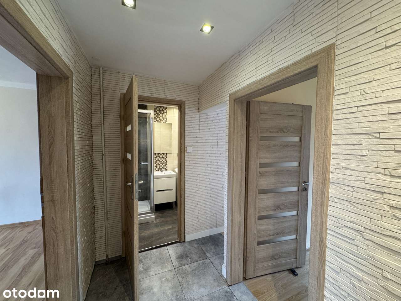 Dwupokojowe mieszkanie - 1 piętro z pięknym widokiem z okna-6