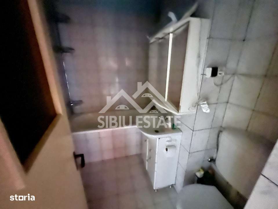 Apartament spatios cu 4 camere – zona Garii Mari, Sibiu-9