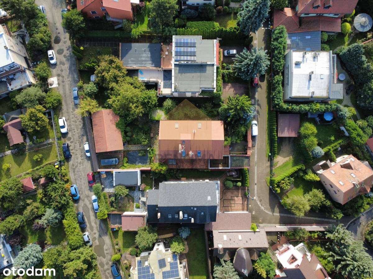 Dom, 8 pok. – Dom na Karłowicach, 3 Garaże, Działka 740 m2