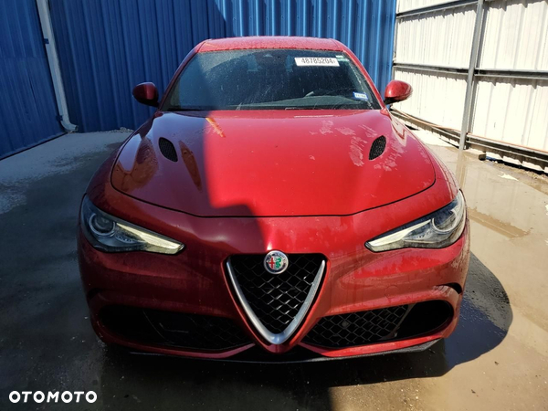 Alfa Romeo Giulia - 6
