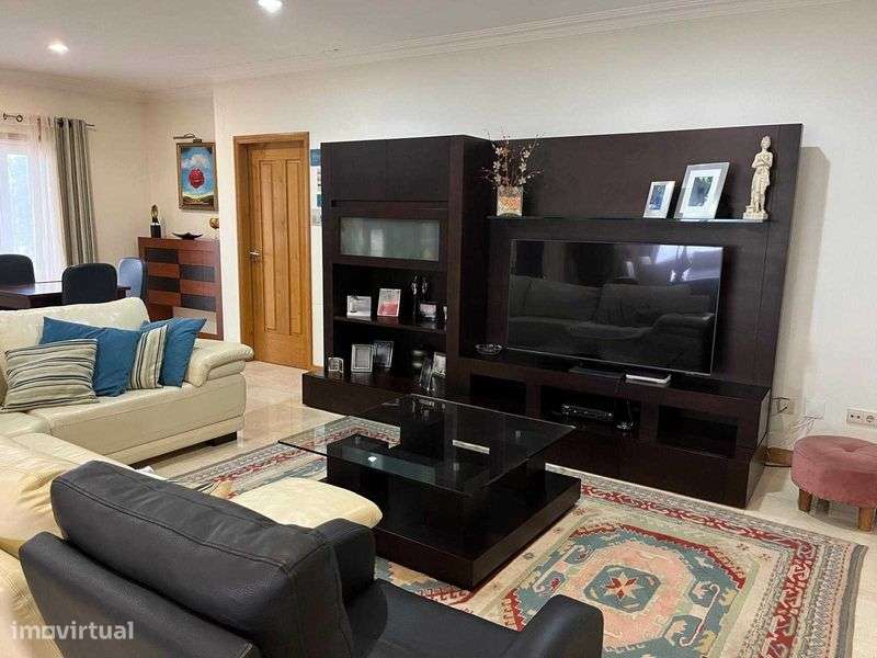 Moradia T3 com Vista Panorâmica sobre Santo Tirso-7