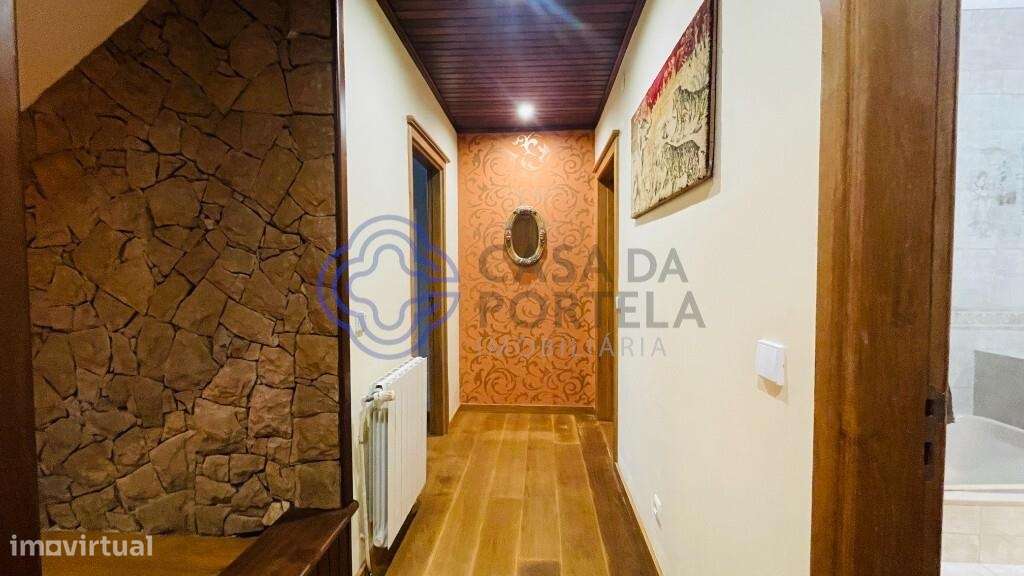 Espaço Multiusos com Habitação e Garagem para 8 Viaturas - Grande imagem: 5/36