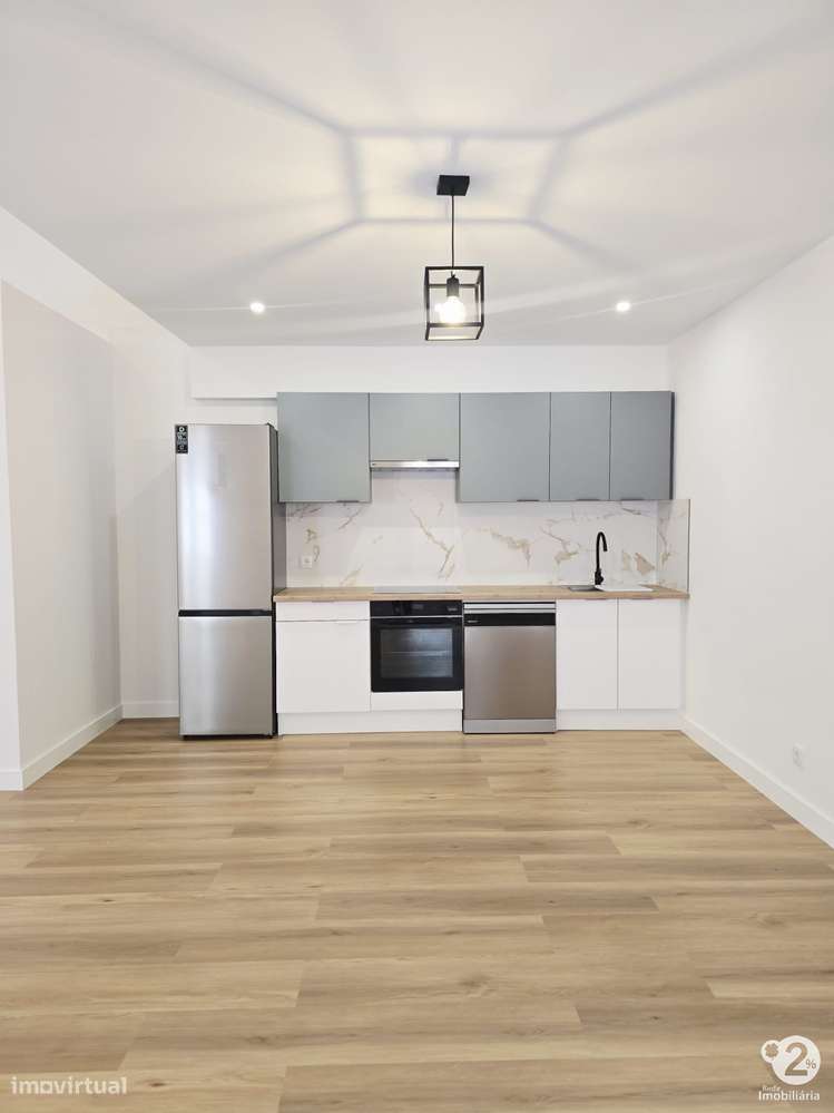 Moradia T0 Duplex totalmente remodelada no Bonfim-5