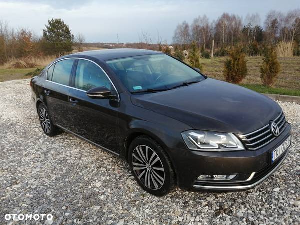 Volkswagen Passat - 2