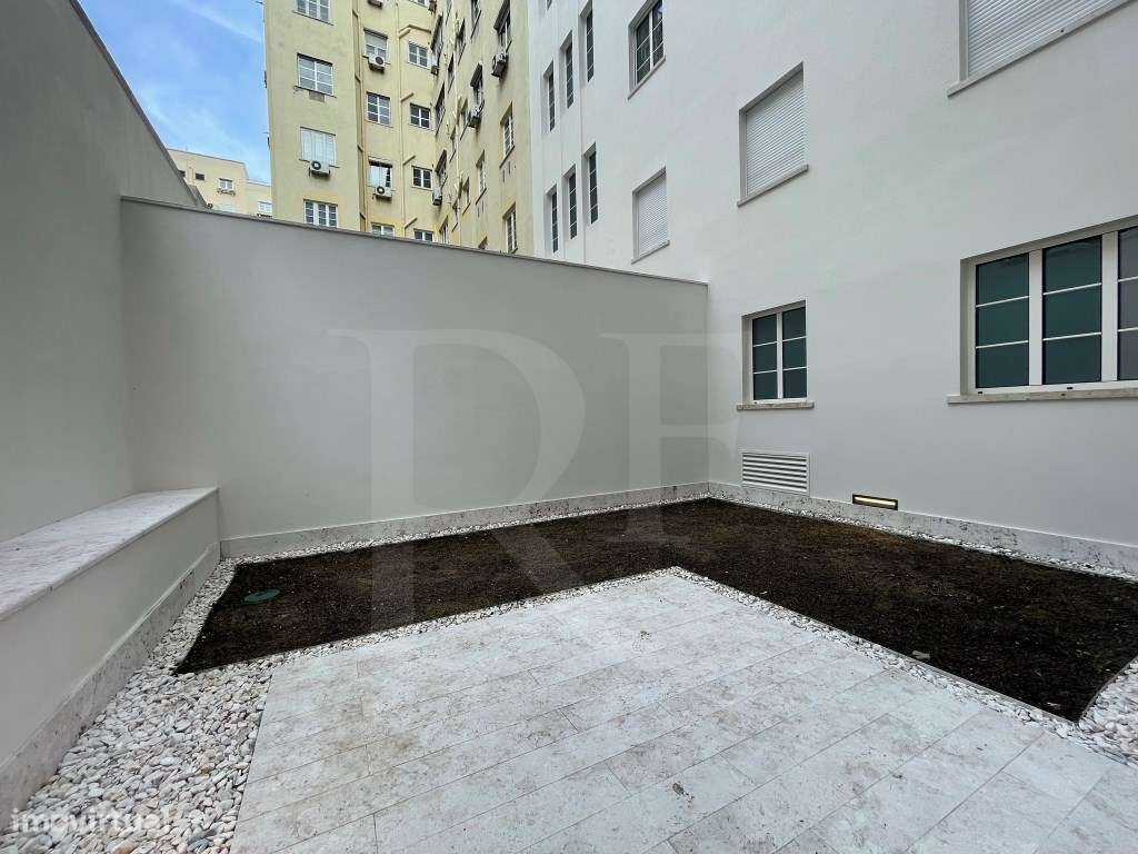 Apartamento T2 mobilado com Jardim para Arrendar junto ao Corte Inglês - Grande imagem: 4/25
